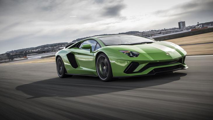 Новое поколение Lamborghini Aventador получит электрифицированный V12
