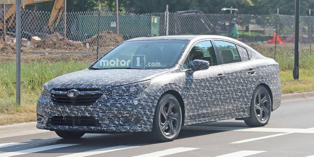 Новое поколение седана Subaru Legacy заметили на тестах