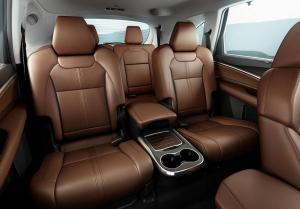 Acura улучшила семиместный кроссовер MDX