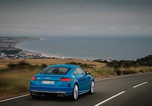 Обновленное спорткупе Audi TTS: первые фотографии