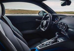 Обновленное спорткупе Audi TTS: первые фотографии