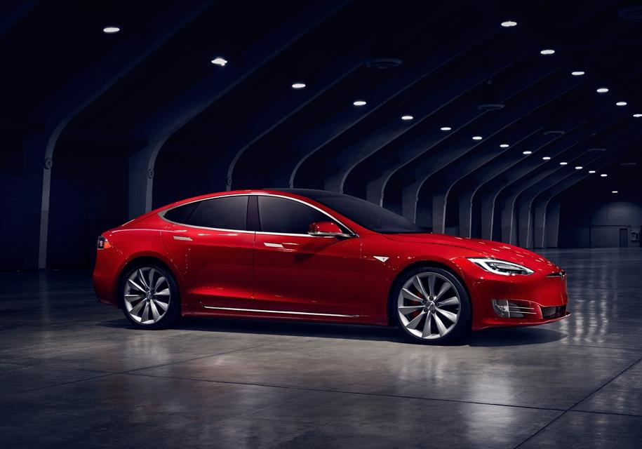 В Германии покупателей Tesla заставят вернуть государству 4000 евро
