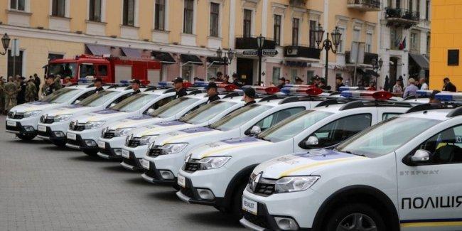 В 2018 году Нацполиция закупит 80 автозаков

