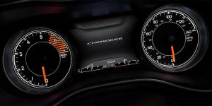 Jeep назвал российские цены на обновленный Cherokee