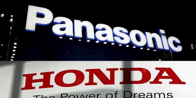 Panasonic и Honda испытают систему шеринга аккумуляторов для электрических мотоциклов
