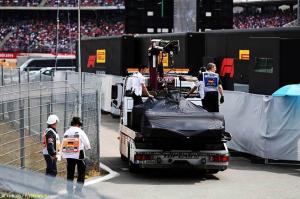 Mercedes: Причина схода – не ошибка Хэмилтона