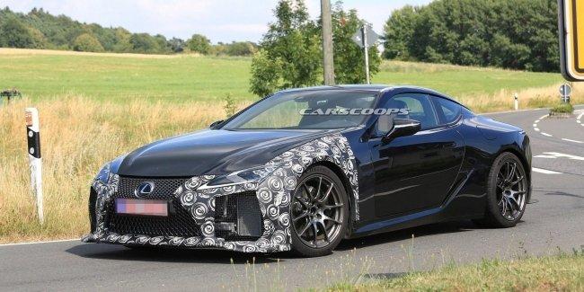 Новое спортивное купе Lexus LC F засекли на тестах в Германии
