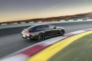 Mercedes назвал цены на новый AMG GT 4