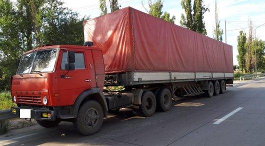 Фура сбила мужчину на трассе в Алматы
