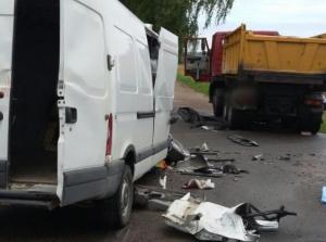 Трагедия под Каменцем: в ДТП погибла семья с двумя детьми