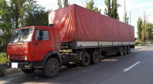 Фура сбила мужчину на трассе в Алматы
