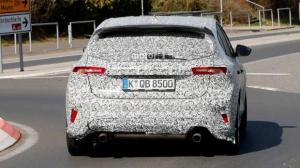 Заряженный Ford Focus четвертого поколения засекли на тестах