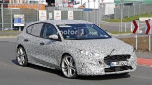 Заряженный Ford Focus четвертого поколения засекли на тестах