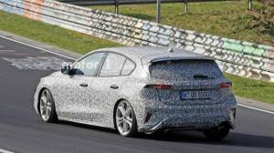 Заряженный Ford Focus четвертого поколения засекли на тестах