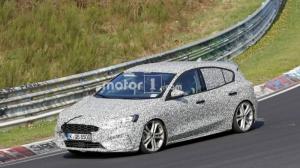Заряженный Ford Focus четвертого поколения засекли на тестах