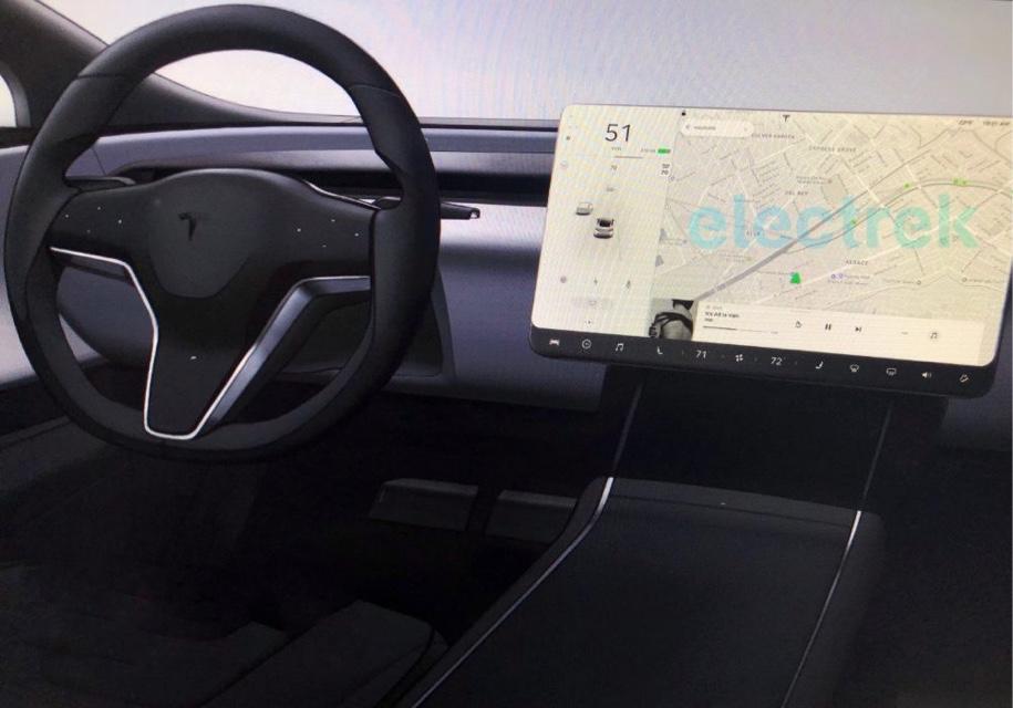 Tesla изменит интерьеры своих электрокаров
