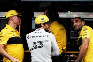 В Renault определятся с составом команды к этапу в Спа
