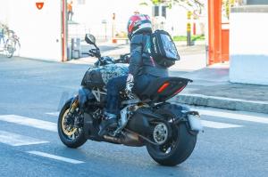 Шпионские фото Ducati Diavel 2019