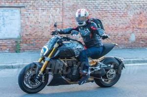 Шпионские фото Ducati Diavel 2019