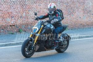 Шпионские фото Ducati Diavel 2019