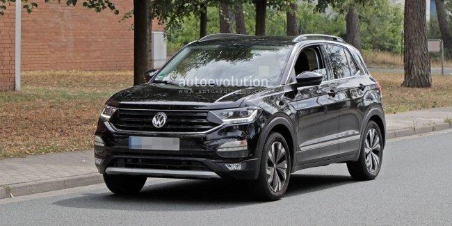 Новый кроссовер Volkswagen T-Cross сбросил камуфляж
