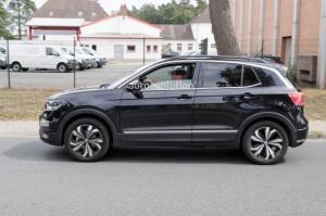 Новый кроссовер Volkswagen T-Cross сбросил камуфляж
