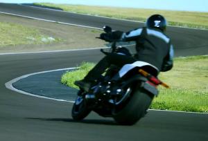  Новый мотоцикл Harley-Davidson FXDR 114 2019 засветился в недавнем проморолике