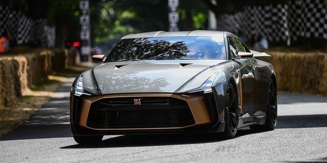 Совместный суперкар Nissan и Italdesign впервые вывели на трек
