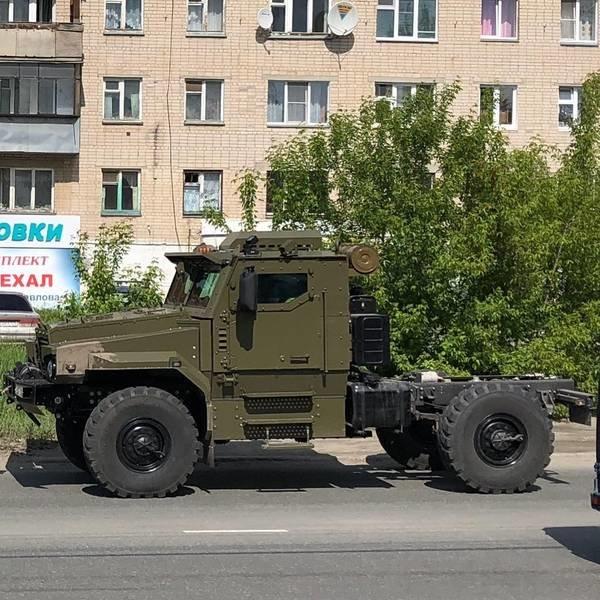 Появилось фото «маленького» бронированного грузовика «Урал»

