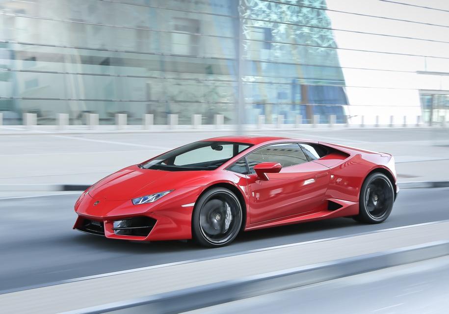 Британец взял Lamborghini и за четыре часа получил 33 штрафа
