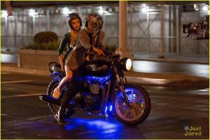 Мотоцикл Triumph Bonneville в фильме «Nerve» / «Нерв»
