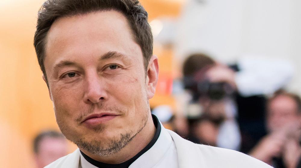 Маск рассматривает возможность выкупа компании Tesla