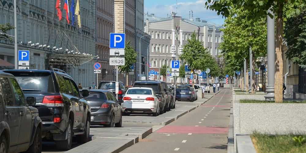 Власти рассчитали цены на платную парковку