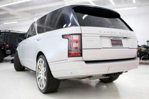 Ким Кардашьян за рекордное время продала дорогостоящий автомобиль Range Rover
