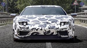 Компания экс-главы Lotus вывела на тесты «копию» De Tomaso Pantera