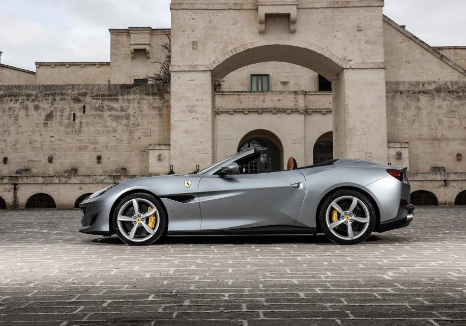 Ferrari зарабатывает с каждой проданной машины 69 тысяч евро
