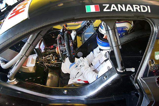Дзанарди испытал машину DTM без педали тормоза
