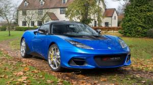 Geely решила сделать из Lotus конкурента Porsche и Ferrari