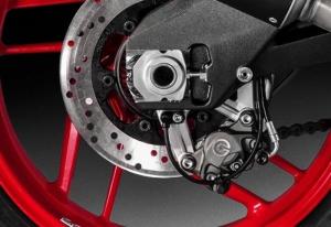 Мотоциклы Ducati Panigale / Hypermotard 2018 отзывают из-за задних колодок Brembo