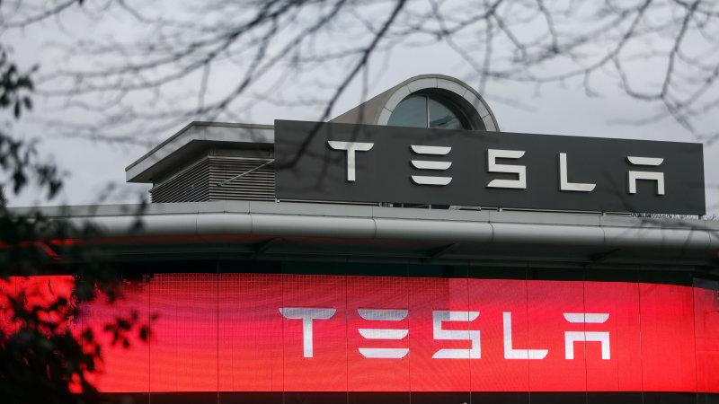 Bloomberg рассказал, кто поможет Маску выкупить Tesla