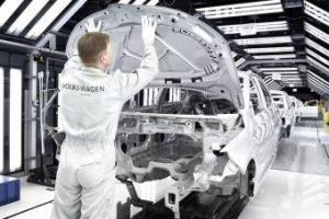 Рабочие российского завода Volkswagen прекратили «итальянскую забастовку»
