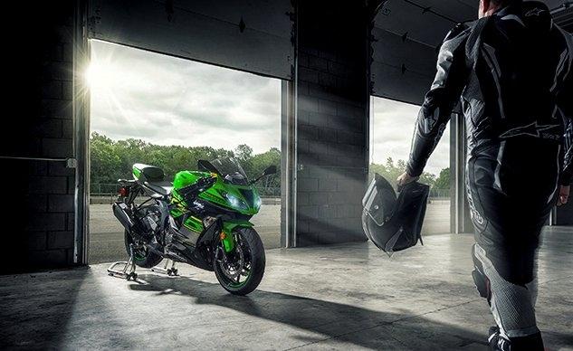 Новый суперспорт Kawasaki Ninja ZX-6R 2019 представят 11 октября