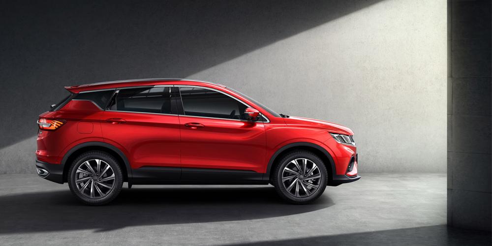Geely привезет на Московский автосалон новый кроссовер и гибридный седан