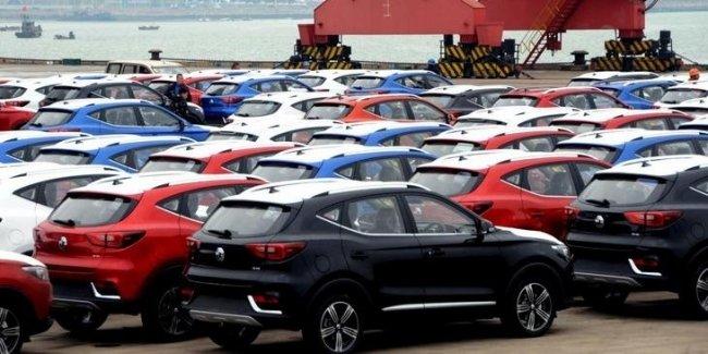 Китай рекордными темпами наращивает импорт авто
