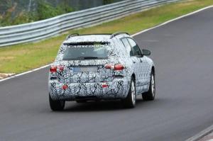 Mercedes вновь засветил модель GLB