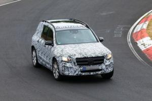 Mercedes вновь засветил модель GLB