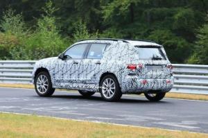Mercedes вновь засветил модель GLB