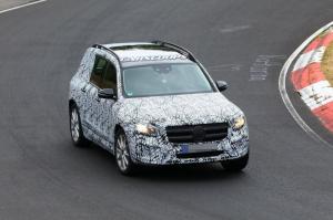 Mercedes вновь засветил модель GLB