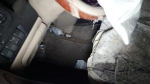 Пьяный водитель вылетел на "встречку" и снес дерево в Алматы 