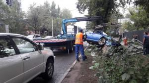 Subaru снесла билборд в Алматы 